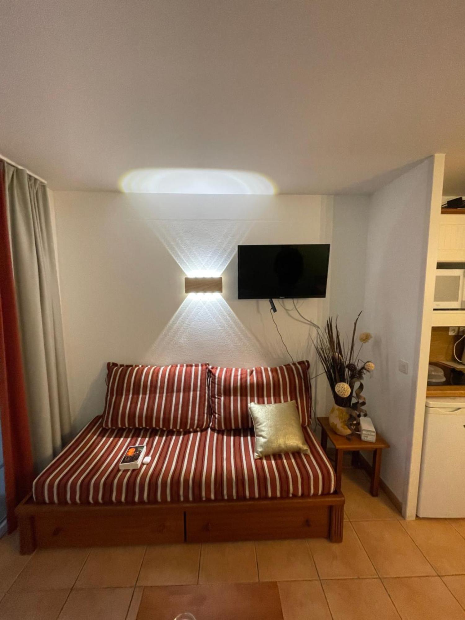 Sejour 4 Personnes - Pays Basque Apartment Uhart-Cize Exterior foto