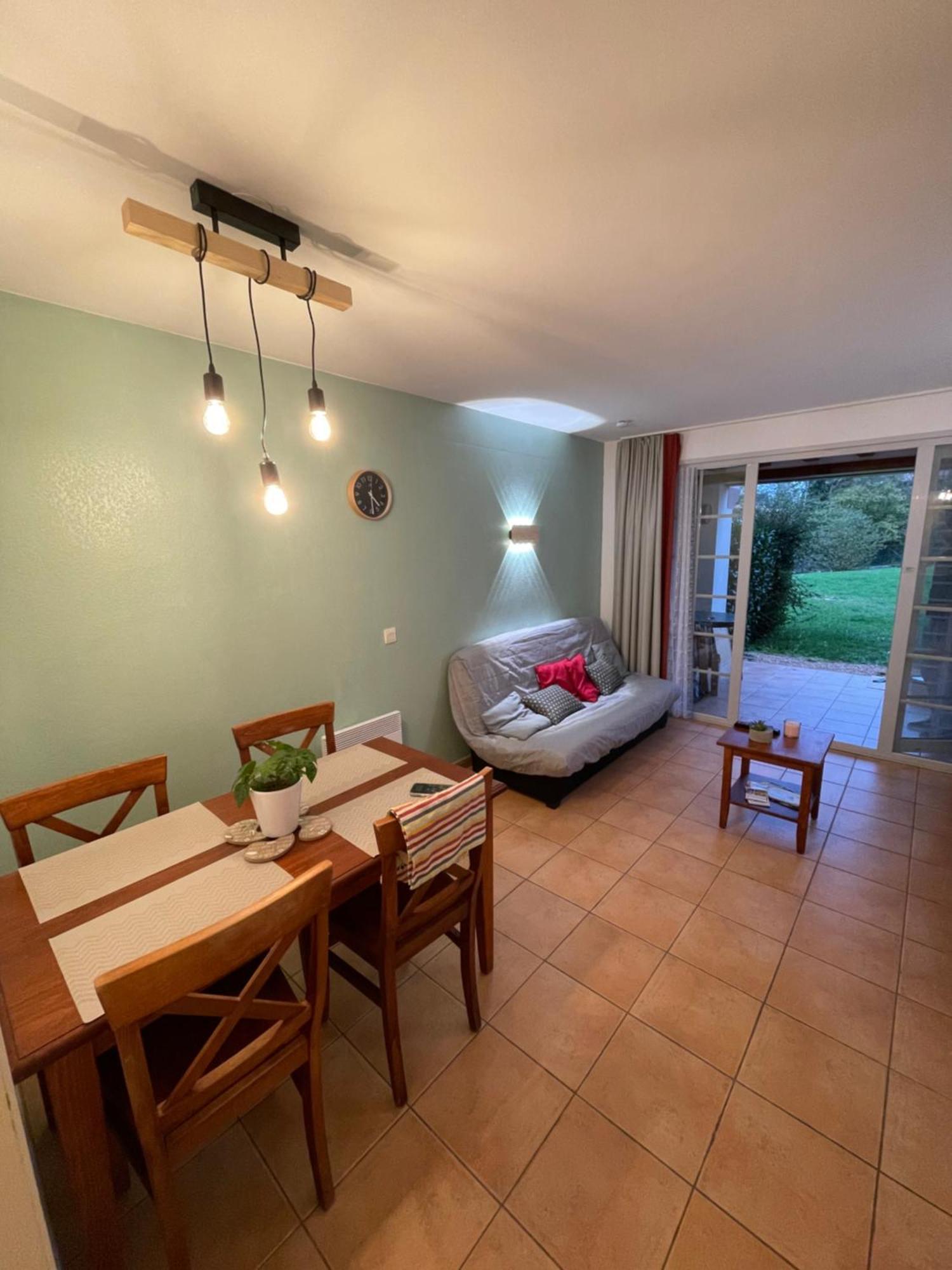 Sejour 4 Personnes - Pays Basque Apartment Uhart-Cize Exterior foto